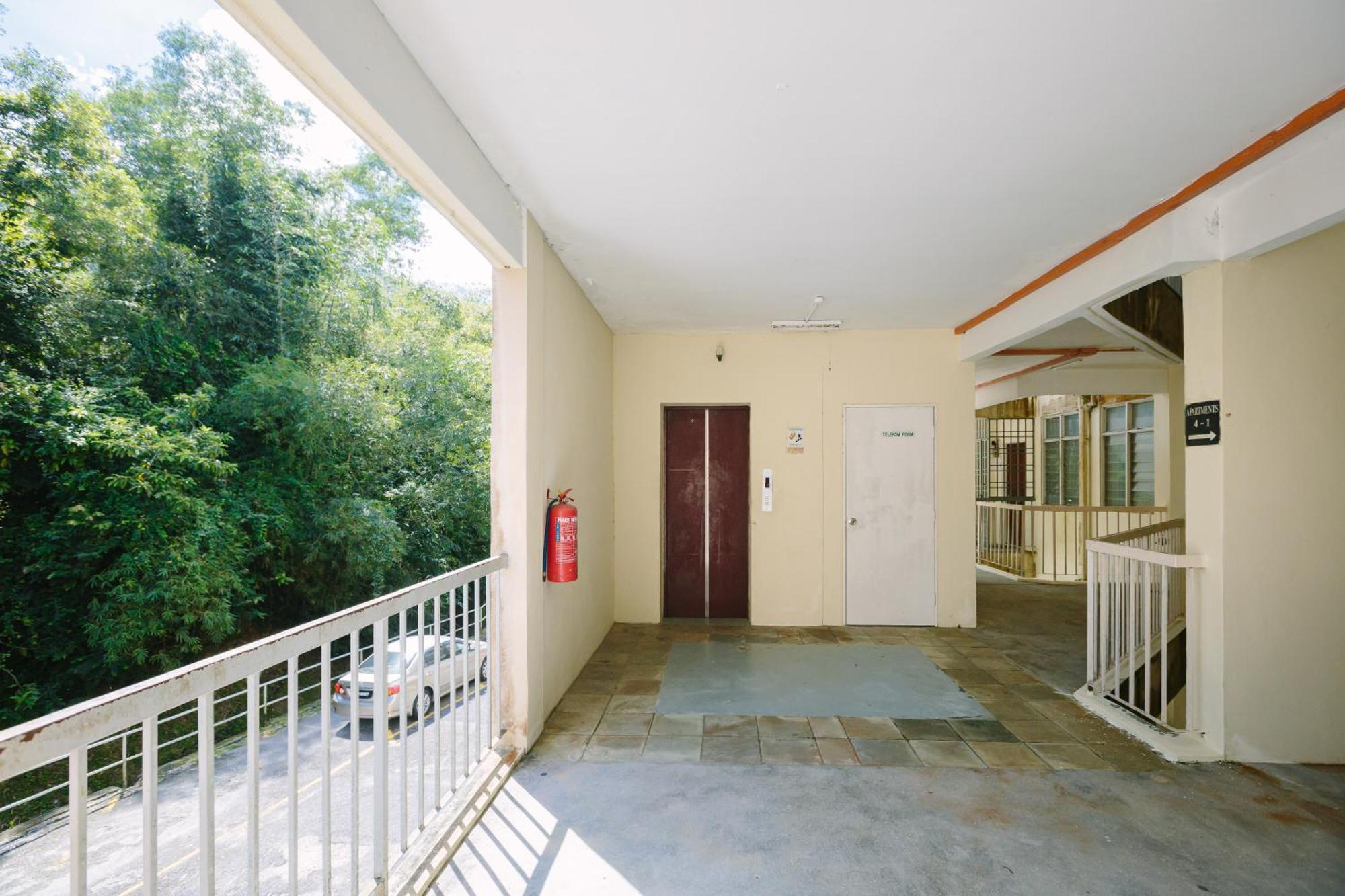 Ees Whale House - Homestay 3 Min Walk To Beach Batu Ferringhi Eksteriør billede